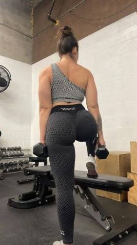 Nowhere else I’d rather be than in the gym! - porn7.net on unlisto.com