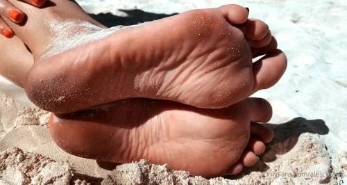 Alescoulier Torturing men at the beach like... xxx onlyfans porn video - camstreams.tv on unlisto.com