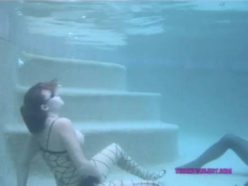 Cat & Dre Strapon Underwater - thothub.to on unlisto.com