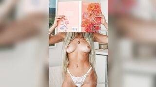Kelly lauren Nudes - thothub.to on unlisto.com