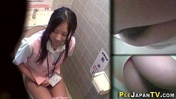 Asians piss in toilet - xvideos.com - Japan on unlisto.com
