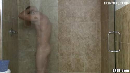 A Guy Starts Wanking After He Took A Shower - new.porneq.com on unlisto.com