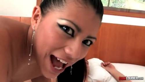 Hot and horny Latina Yoha Galvez gives blowjob Video - new.porneq.com on unlisto.com