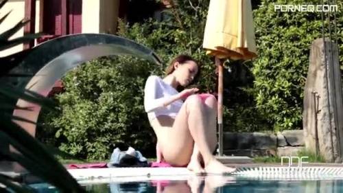 Girl masturbating by the pool - new.porneq.com on unlisto.com